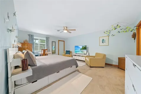208 NE 4th Street Hallandale Beach FL 33009