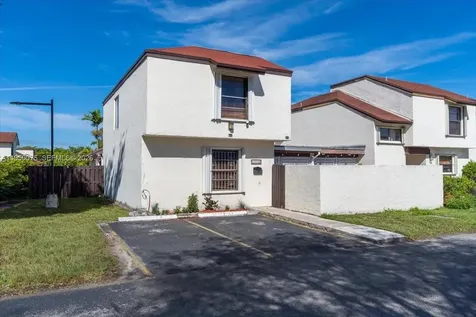 10133 NW 5th Terrace Miami FL 33172