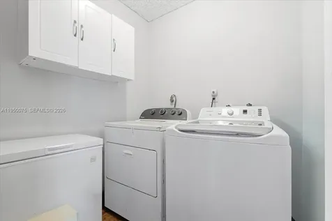 10133 NW 5th Terrace Miami FL 33172