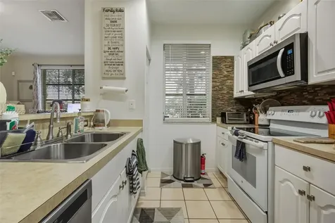 6038 SW 19th Place North Lauderdale FL 33068