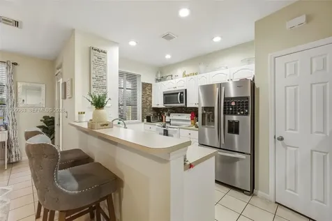 6038 SW 19th Place North Lauderdale FL 33068