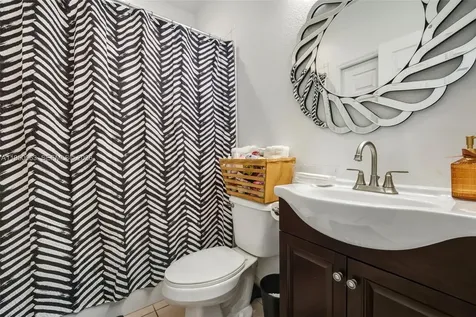 6038 SW 19th Place North Lauderdale FL 33068