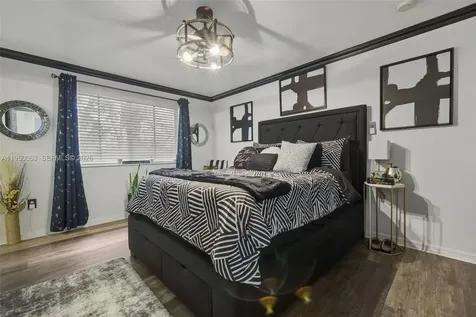 6038 SW 19th Place North Lauderdale FL 33068