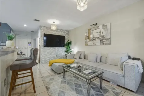 6038 SW 19th Place North Lauderdale FL 33068