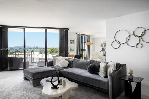 4000 Towerside Terrace Miami FL 33138