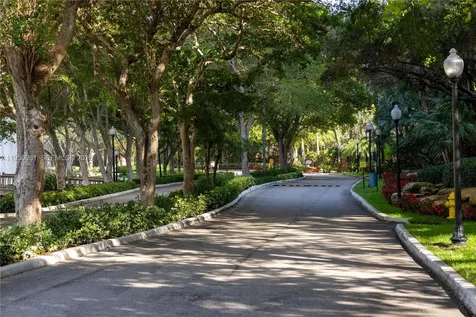 4000 Towerside Terrace Miami FL 33138