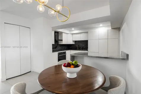 4000 Towerside Terrace Miami FL 33138
