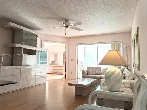 10368 NW 24th Place Sunrise FL 33322