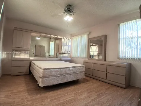 10368 NW 24th Place Sunrise FL 33322