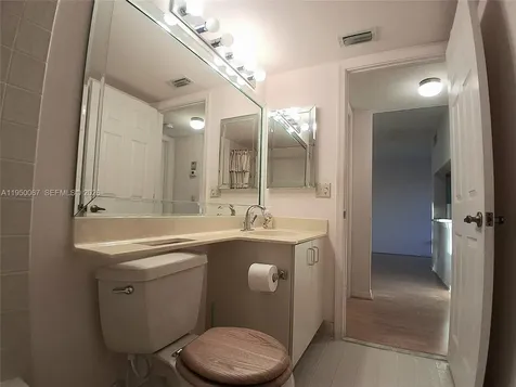 10368 NW 24th Place Sunrise FL 33322