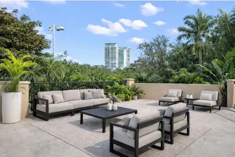 3471 Main Highway Miami FL 33133