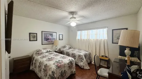9423 S Hollybrook Lake Drive Miramar FL 33025