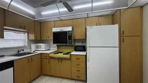 9423 S Hollybrook Lake Drive Miramar FL 33025