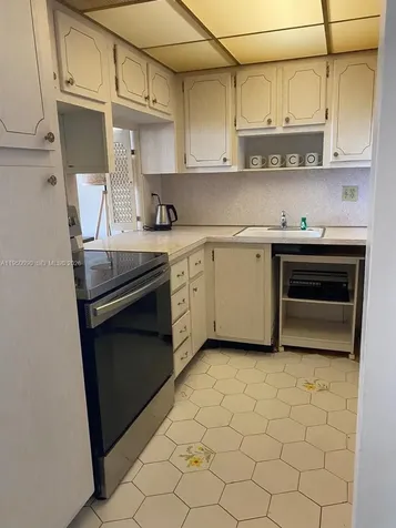 1825 S Ocean Drive Hallandale Beach FL 33009