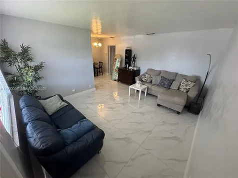 1825 Cleveland Street Hollywood FL 33020