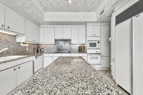 10101 Collins Avenue Bal Harbour FL 33154