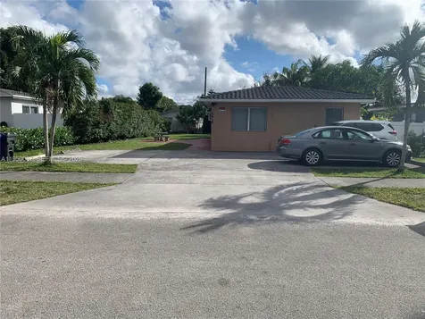 5616 Arthur Street Hollywood FL 33021