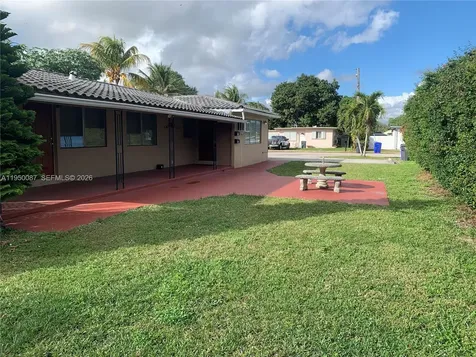 5616 Arthur Street Hollywood FL 33021