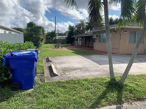 5616 Arthur Street Hollywood FL 33021