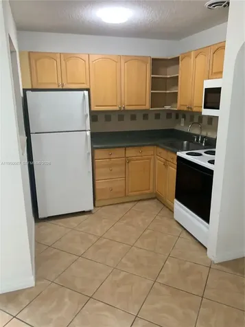 5616 Arthur Street Hollywood FL 33021
