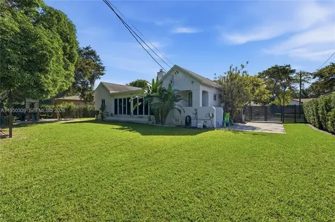 453 NE 89th Street El Portal FL 33138