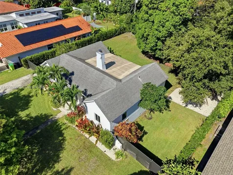 453 NE 89th Street El Portal FL 33138