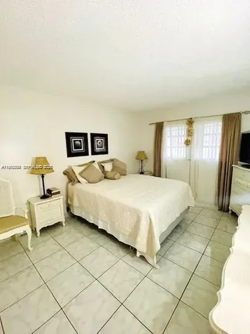 5300 Washington Street Hollywood FL 33021