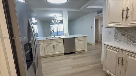 370 NW 76th Avenue Margate FL 33063