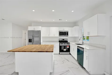 250 NE 119th Terrace Miami FL 33161