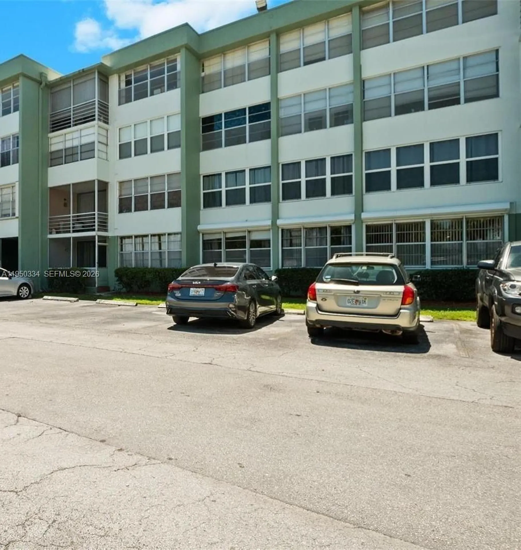 2771 Taft Street Hollywood FL 33020