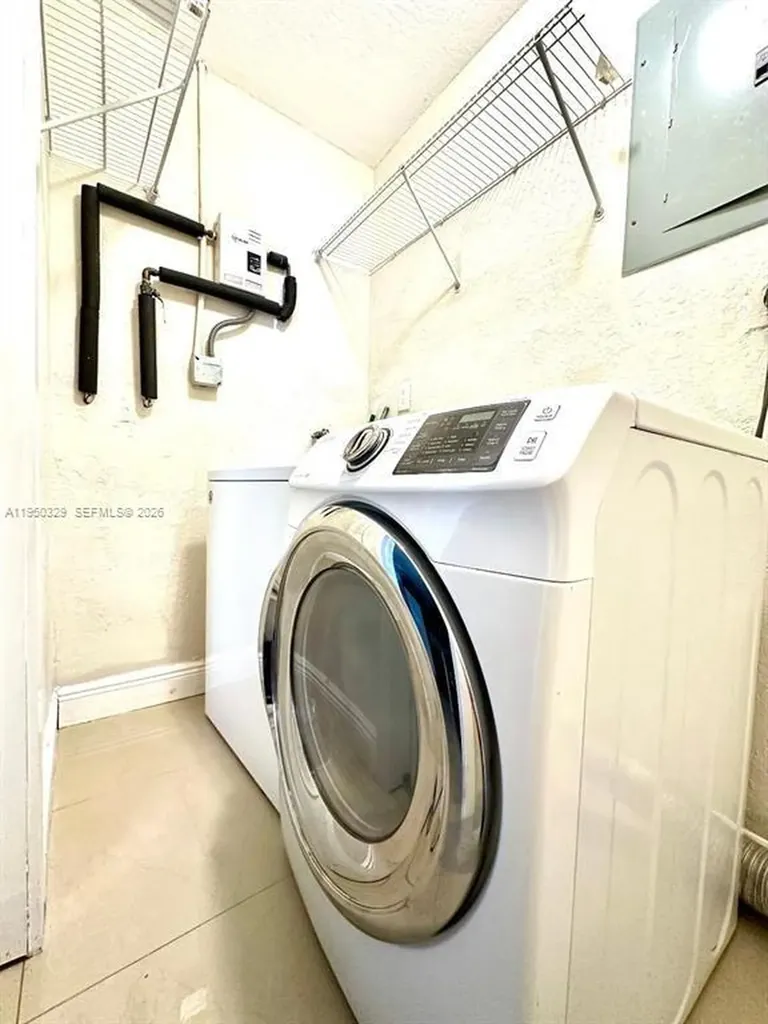 525 NW 15th Terrace Fort Lauderdale FL 33311