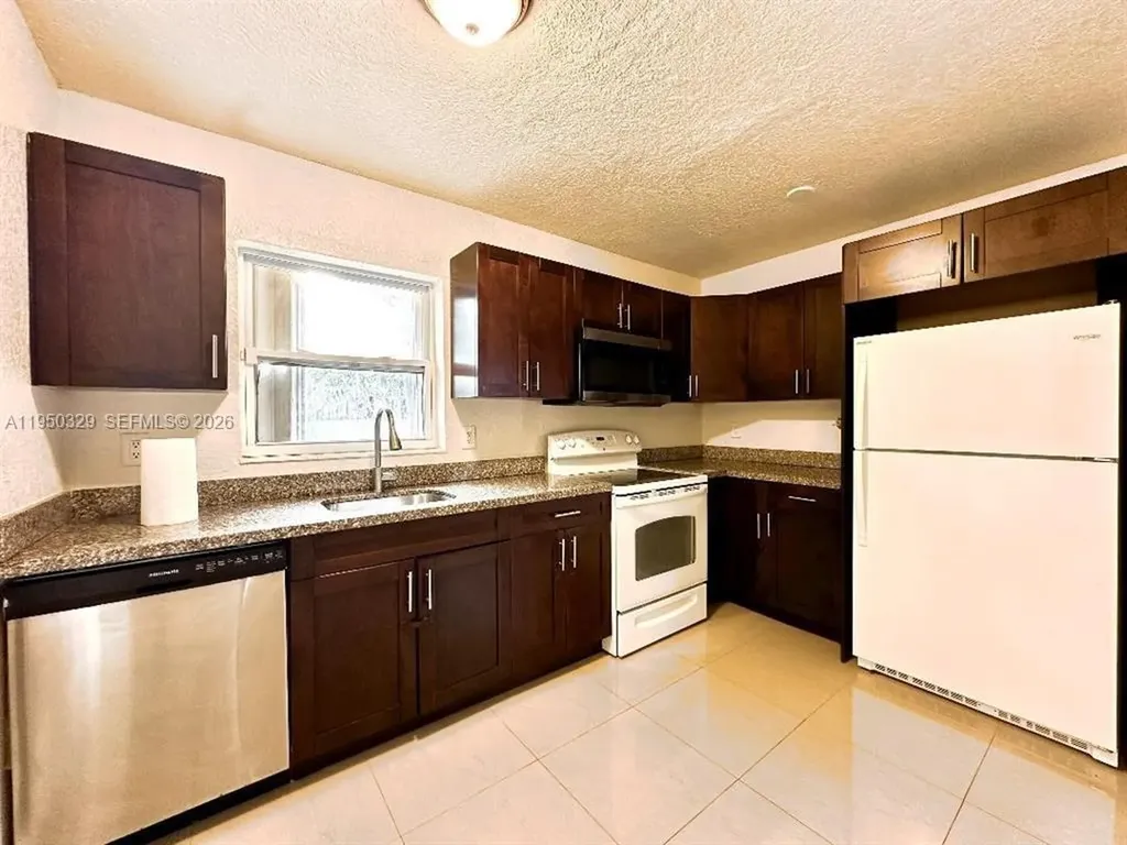 525 NW 15th Terrace Fort Lauderdale FL 33311