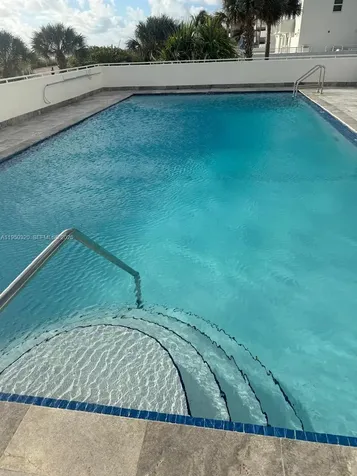 401 Ocean Drive Miami Beach FL 33139