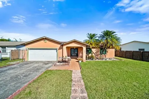 13611 SW 281st Terrace Homestead FL 33033