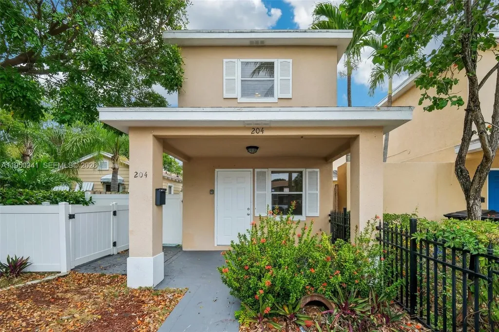 204 N D Street Lake Worth FL 33460
