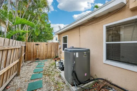 204 N D Street Lake Worth FL 33460