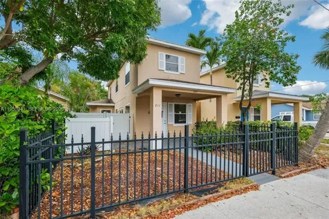 204 N D Street Lake Worth FL 33460