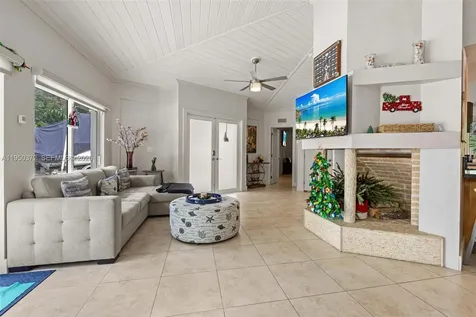 157 Navajo Street Tavernier FL 33070