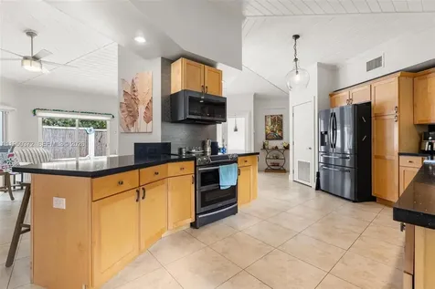 157 Navajo Street Tavernier FL 33070