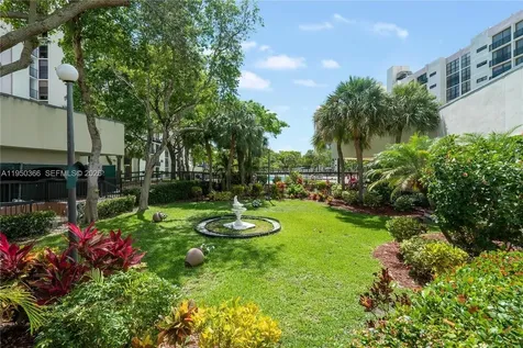 16909 N Bay Road Sunny Isles Beach FL 33160