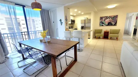 16909 N Bay Road Sunny Isles Beach FL 33160