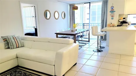 16909 N Bay Road Sunny Isles Beach FL 33160
