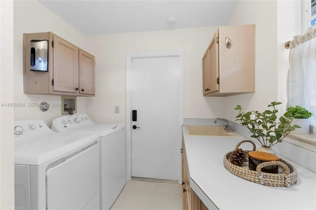 5561 Grande Palm Circle Delray Beach FL 33484