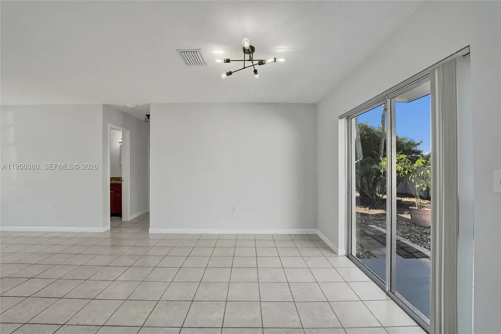 7601 Farragut Street Hollywood FL 33024