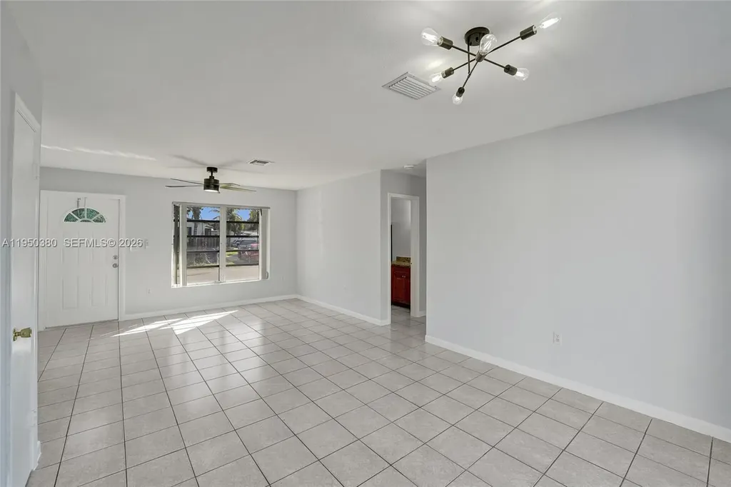 7601 Farragut Street Hollywood FL 33024