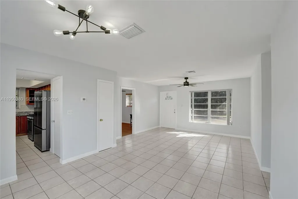 7601 Farragut Street Hollywood FL 33024