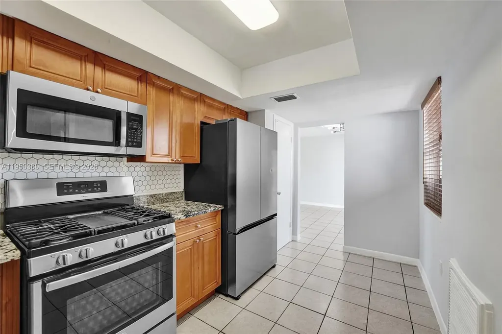 7601 Farragut Street Hollywood FL 33024
