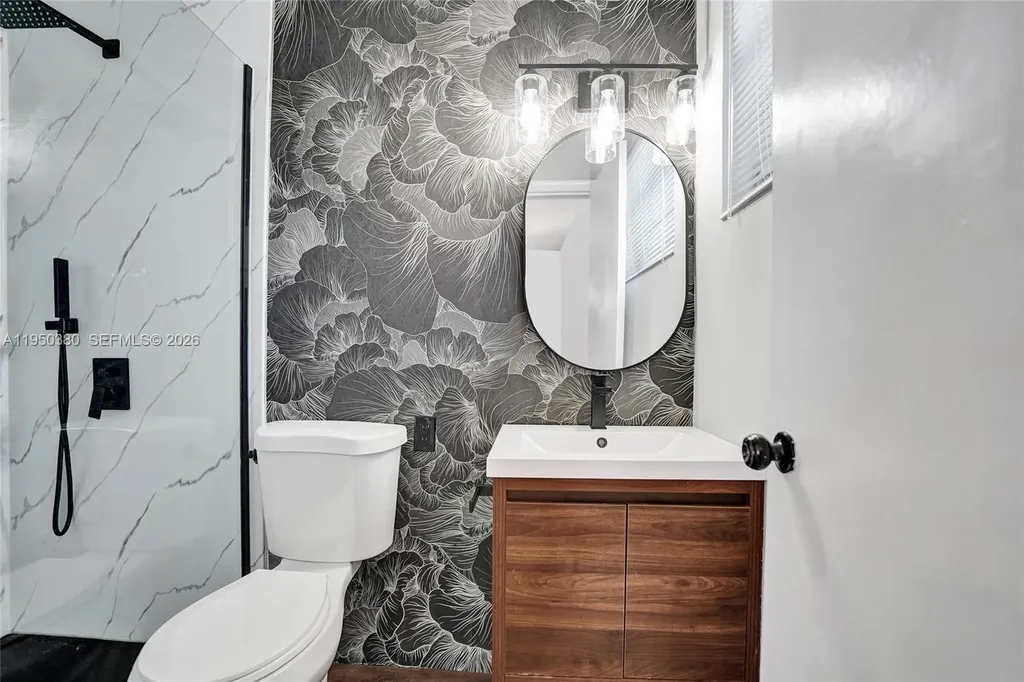 7601 Farragut Street Hollywood FL 33024