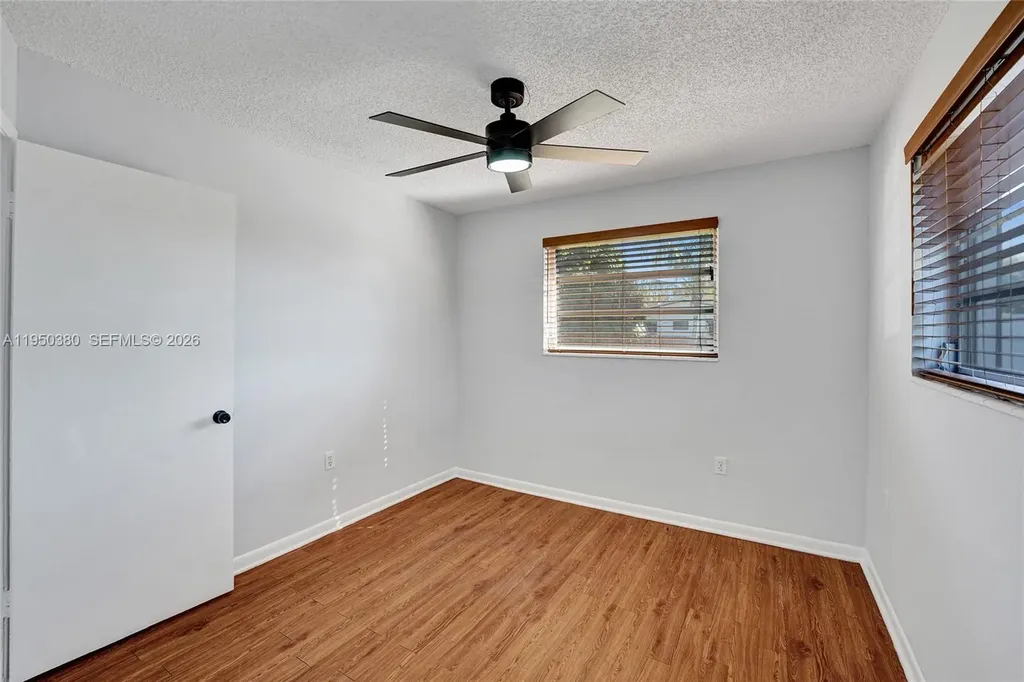7601 Farragut Street Hollywood FL 33024