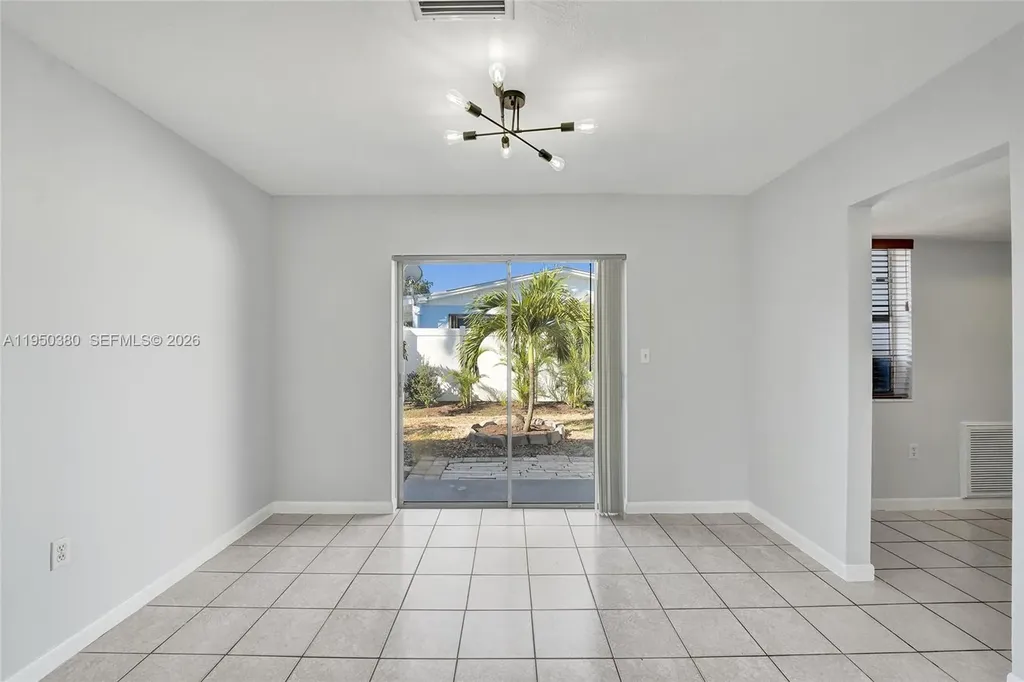 7601 Farragut Street Hollywood FL 33024
